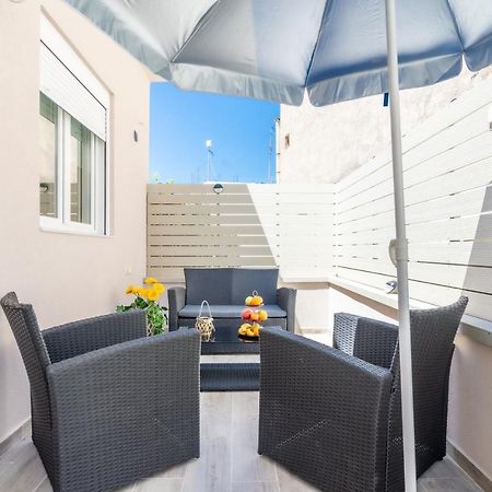 Sophia'S Comfortable Home With A Private Backyard Gazi Экстерьер фото